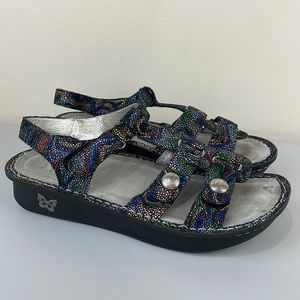 Alegria Kleo Rainbow Leather Sandals Pebbled Print T-strap Size 42 KLE-493